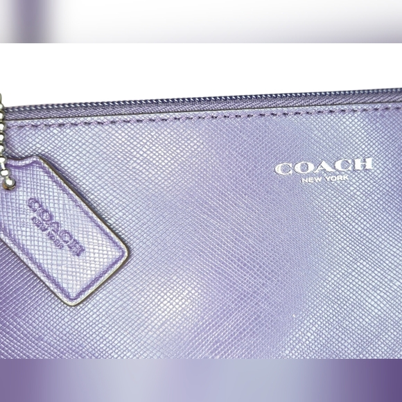 Coach Darcy Large Clutch w/Leopard Bear Patch, NWOT - Picture 6 of 6